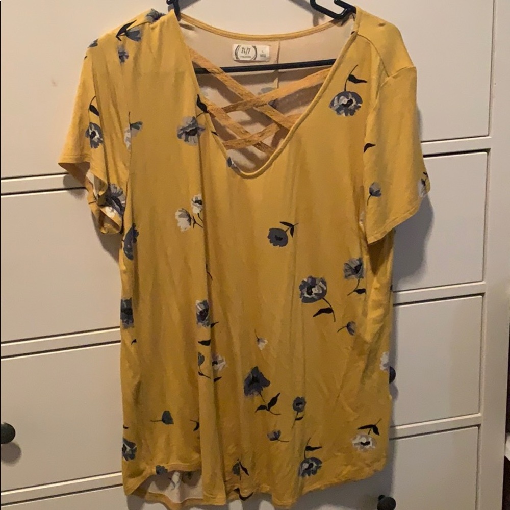 Maurices T-Shirt